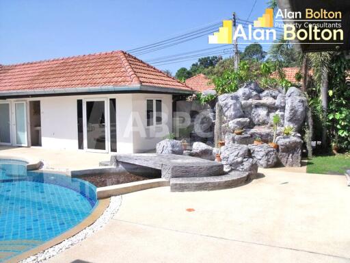 4 Bed 6 Bath in East Pattaya HS4156