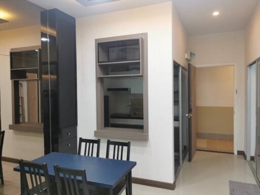1 BR Condo to Rent : 31st Floor Supalai Monte 2