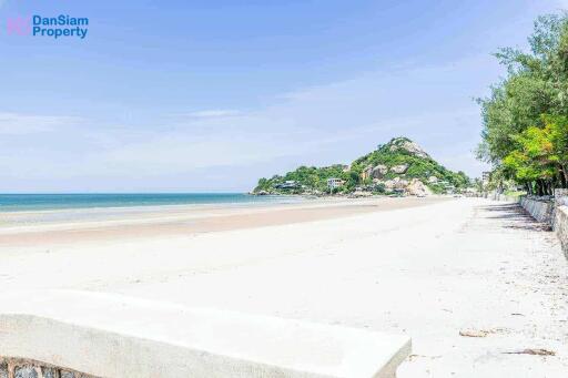 Beachfront condo in Hua Hin at Baan Plai Haad Kao