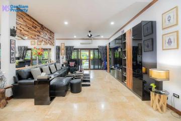 Beautiful 3-Bedroom Pool Villa in Hua Hin at Crystal View