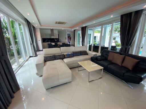 4 Bedrooms House in Palm Oasis Jomtien H008920