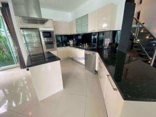 4 Bedrooms House in Palm Oasis Jomtien H008920