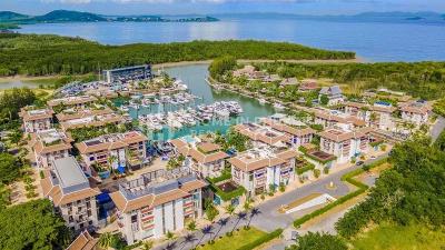 Freehold 2-Bed Penthouse in Exclusive Marina