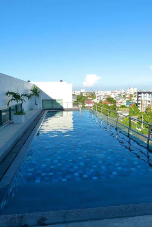 2 bedrooms 2 bathrooms + 1 study 80sqm Click 65 - for sale 7.2millions THB