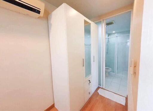 27 Sqm., 1 Bed, 1 Bath Condo listed for ฿ 3,300,000.