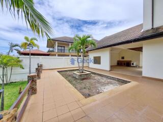 House in Phoenix Lakeside Pool Villas Na Jomtien H010840