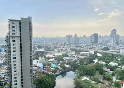 For Rent 1 Bed 1 Bath Condo The Base Sukhumvit 77 Only 700m from BTS Onnut