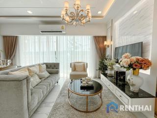 Luxury Condo just a 10 minutes Walk away to the Beach in Jomtien for Sale!