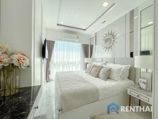 Luxury Condo just a 10 minutes Walk away to the Beach in Jomtien for Sale!