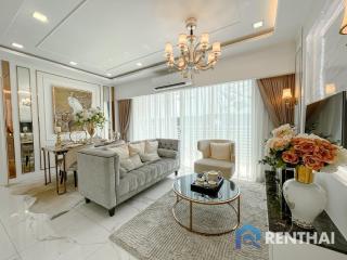 Luxury Condo just a 10 minutes Walk away to the Beach in Jomtien for Sale!