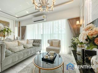 Luxury Condo just a 10 minutes Walk away to the Beach in Jomtien for Sale!