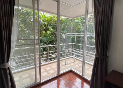 Quiet Condo Sukhumvit 15