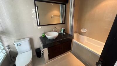 Quiet Condo Sukhumvit 15