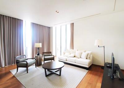 3 Bedrooms 4 Bathrooms Size 260sqm. The Sukhothai Residence  for Rent 190,000 THB