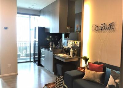 For Rent 1 Bed 1 Bath Condo The Room Sukhumvit 69 only 100m from BTS Phra Khanong