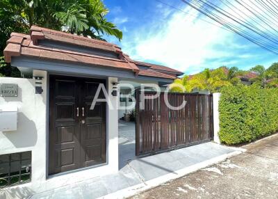 4 Bedrooms 5 Bathrooms House for Sale in Na Jomtien