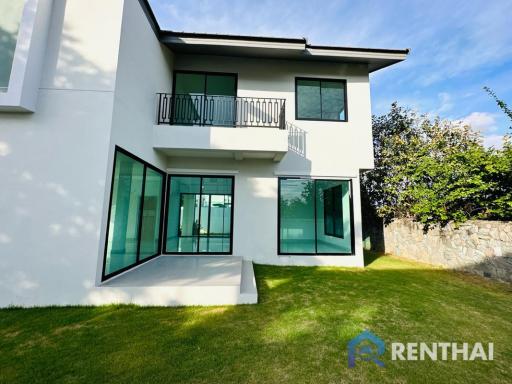 Brand new 2 storey  modern nordic style house for sale in Pattaya