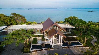 10 Bedrooms Luxury Stunning Sea View Villa