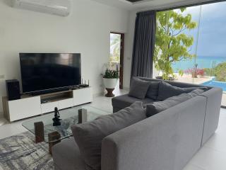 Stunning 4 bedrooms sea view villa for sale located in Chaweng Noi.