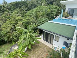 Stunning 4 bedrooms sea view villa for sale located in Chaweng Noi.