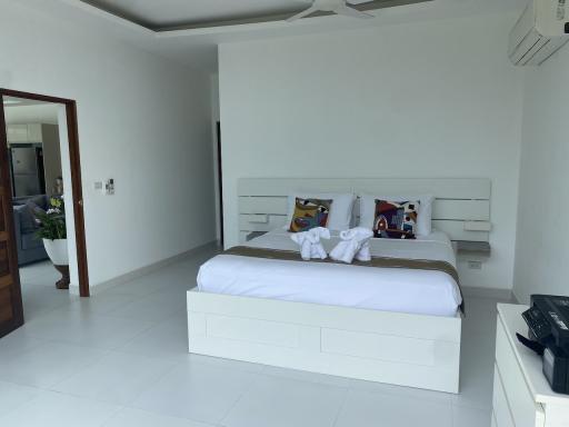 Stunning 4 bedrooms sea view villa for sale located in Chaweng Noi.