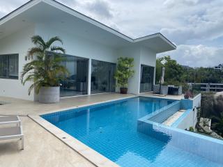 Stunning 4 bedrooms sea view villa for sale located in Chaweng Noi.