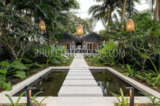 PHA7276: Beachfront Four Bedroom Villa at Natai Beach