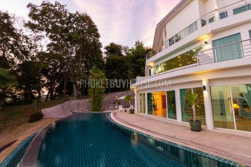 EAS7243: Luxurious Three Bedroom Pool Villa in Ao Po