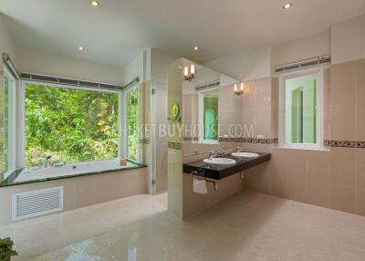 EAS7243: Luxurious Three Bedroom Pool Villa in Ao Po