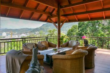 PAT7206: Three Bedroom Villa on a Hill Above Patong