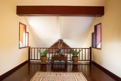 PAT7206: Three Bedroom Villa on a Hill Above Patong