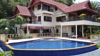 PAT7206: Three Bedroom Villa on a Hill Above Patong