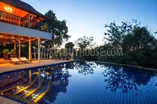 PAT7206: Three Bedroom Villa on a Hill Above Patong