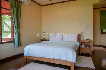 PAT7206: Three Bedroom Villa on a Hill Above Patong