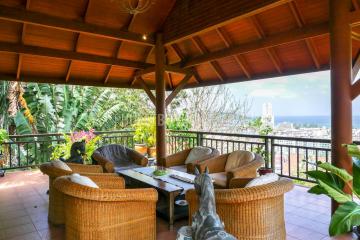 PAT7206: Three Bedroom Villa on a Hill Above Patong