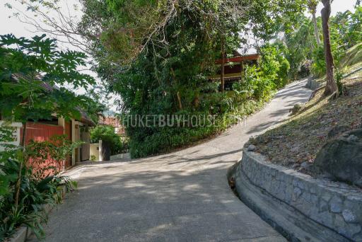 PAT7206: Three Bedroom Villa on a Hill Above Patong