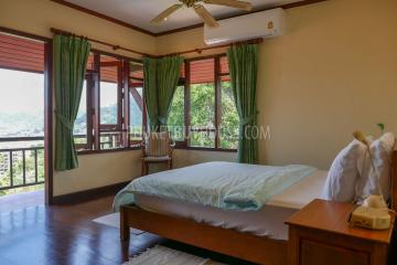 PAT7206: Three Bedroom Villa on a Hill Above Patong