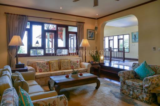 PAT7206: Three Bedroom Villa on a Hill Above Patong