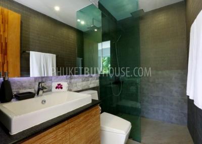 SUR7100: Elegant 9-Bedroom Villa in Surin Area