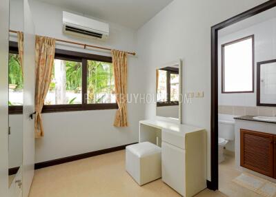 BAN7086: 4 Bedrooms Pool Villa in Bang Tao