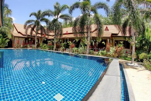 EAS7085: Grand Residence with Splendid Pool in Paklok, Thalang
