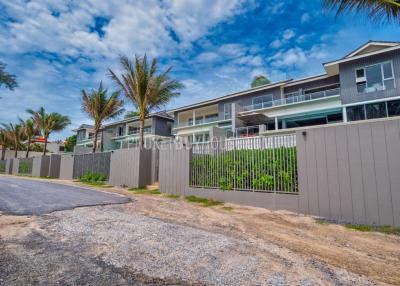 BAN7029: 2-bedroom Apartment Beachfront in Bang Tao