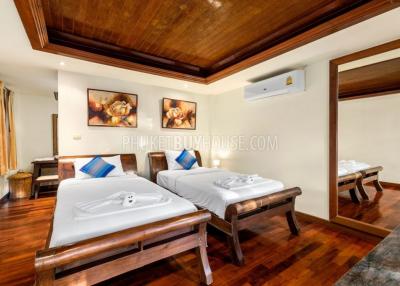 PAT7022: 7-bedroom Villa with View at Patong