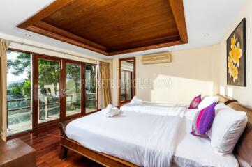 PAT7022: 7-bedroom Villa with View at Patong