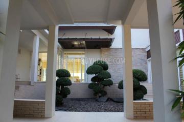 KTH7003: Spacious Villa for Sale in Kathu