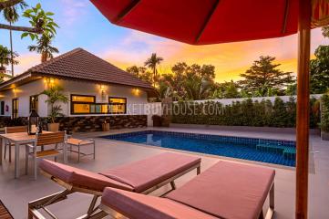 CHA6901: 5 bedroom villa with a large plot of land in Chalong