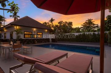 CHA6901: 5 bedroom villa with a large plot of land in Chalong