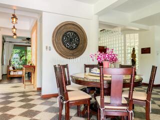 NAI6800: Magnificent Villa For Sale in Nai Harn Area