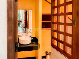 NAI6799: 4 bedroom villa surrounded by a tropical garden in Nai Harn area