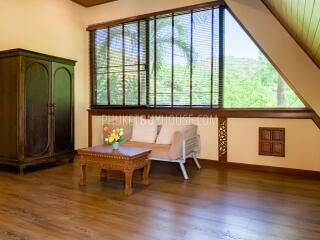 NAI6799: 4 bedroom villa surrounded by a tropical garden in Nai Harn area